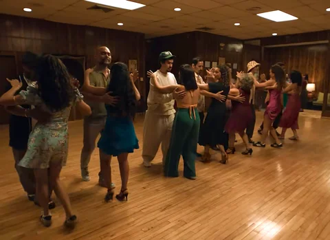 Screenshot from Bad Bunny's "BAILE INoLVIDABLE" music video
