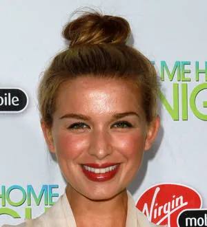 Actress Tahyna Tozzi marries dancer
