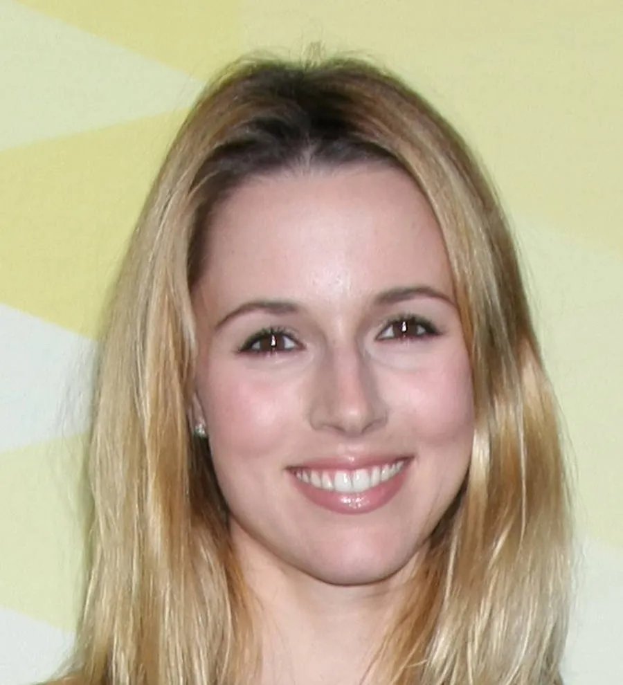 Actress Alona Tal welcomes baby girl