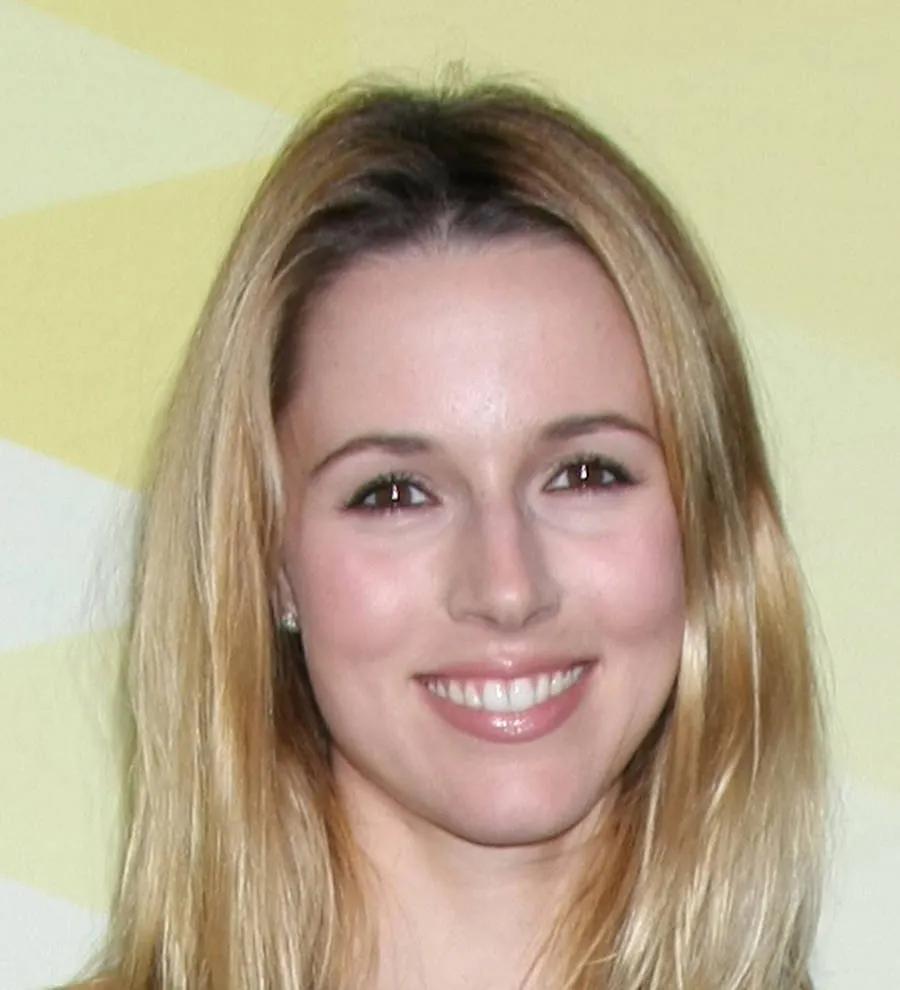 Actress Alona Tal welcomes baby girl