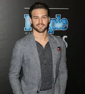 Actor Ryan Guzman still has mixed martial arts fighting dreams