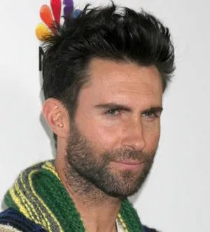 Adam Levine meets toddler who cried over his marriage