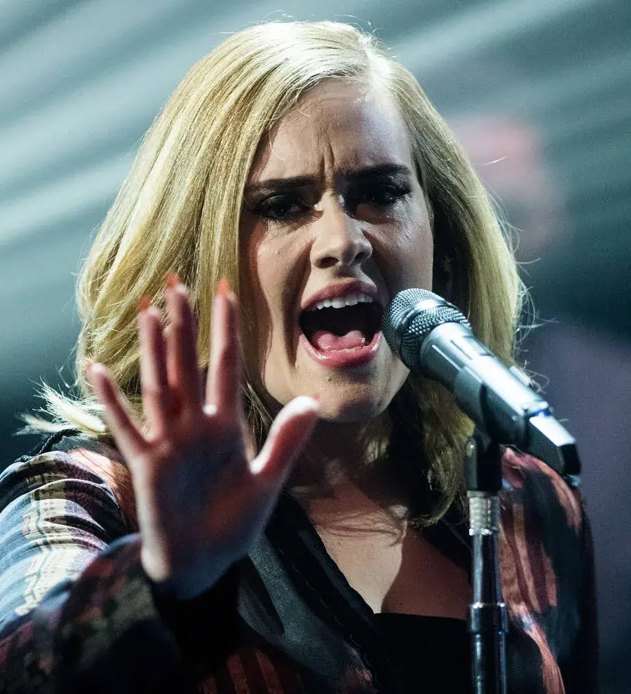 Adele announces surprise pre-Grammys show