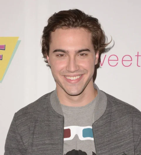 Actor Ryan McCartan recovering from Halloween health scare