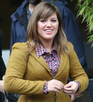Kelly Clarkson banned from taking Jane Austen ring out of Britain