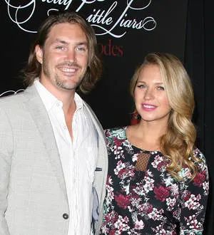Actress Vanessa Ray weds