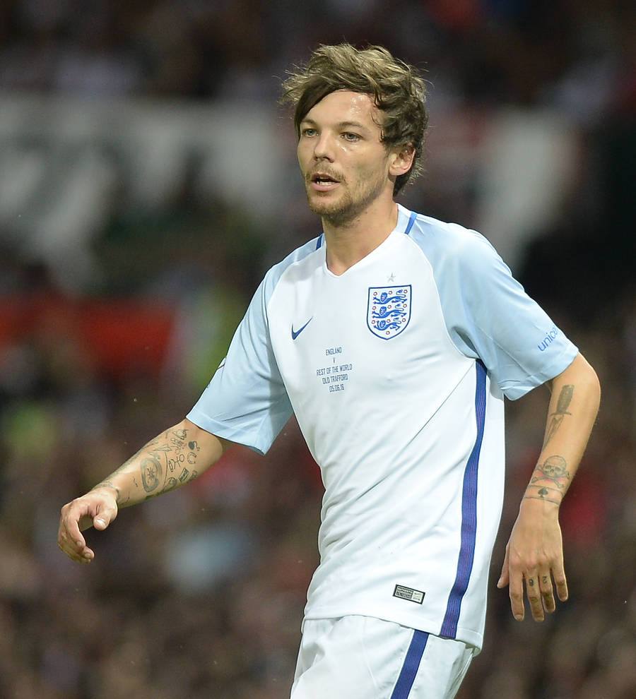Louis Tomlinson's team beats bandmate's Rest of the World stars at Soccer Aid