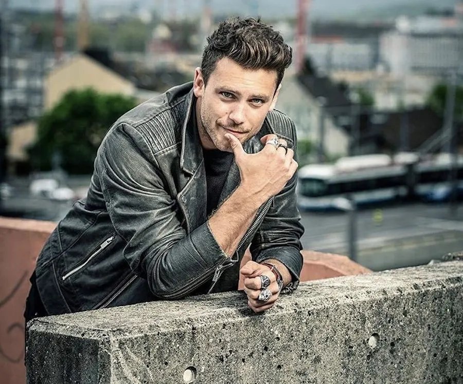 ARTIST TO WATCH + EXCLUSIVE VIDEO PREMIERE: Bastian Baker