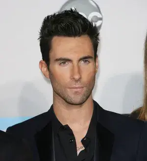 Adam Levine's rep blasts Christina Aguilera AMA bust-up rumour