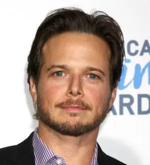 Actor Scott Wolf to become a dad for third time