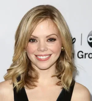 Actress Dreama Walker weds