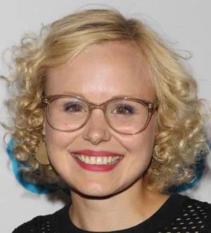 Actress Alison Pill engaged