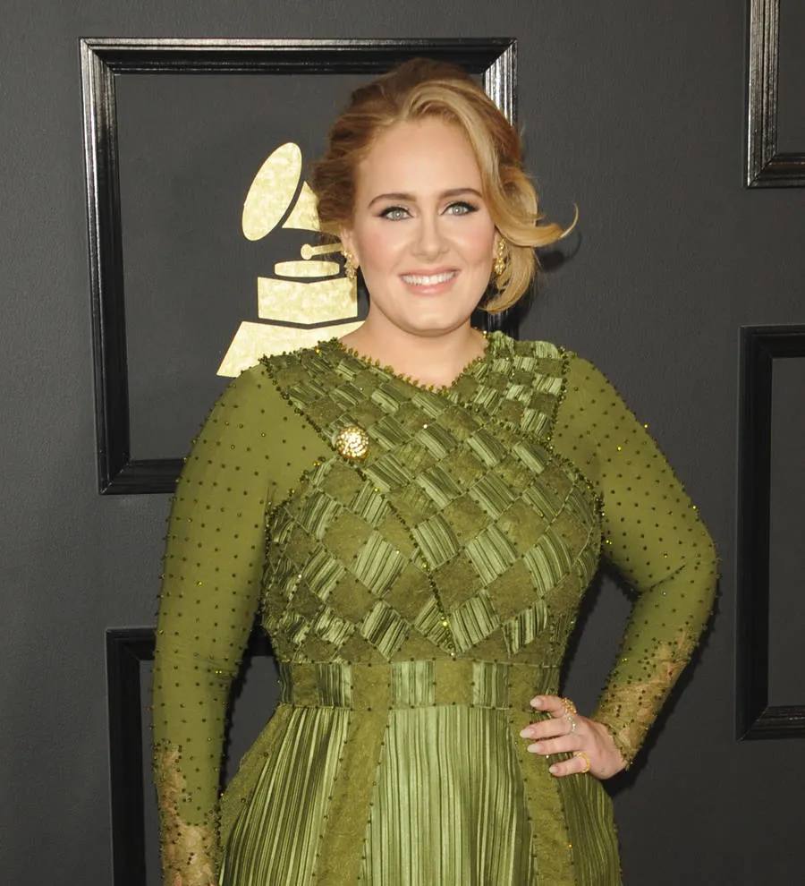 Adele dedicates emotional performance to London terror attack victims