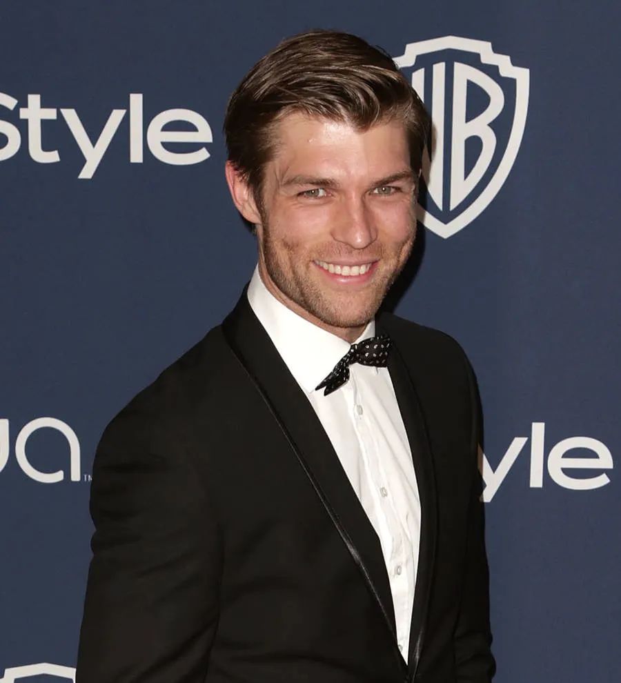 Actor Liam McIntyre evacuated from Fort Lauderdale airport after shooting