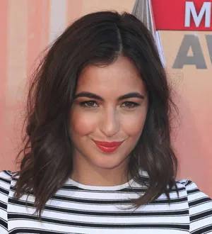 Actress Alanna Masterson to be a first-time mother