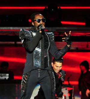 will.i.am in trouble over The Voice texts