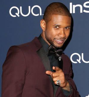 Usher joins Justin Bieber in Panama