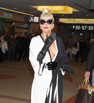 Lady Gaga to ring in 2012 in Japan - from New York