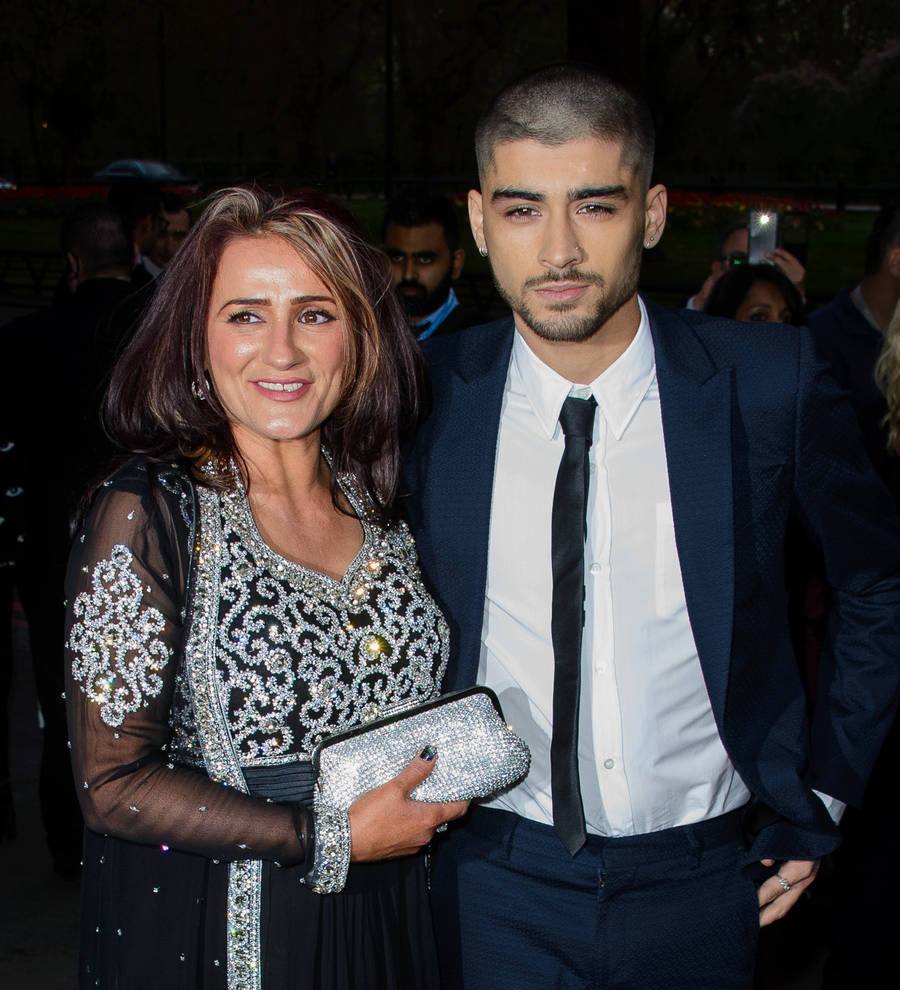 Zayn Malik scores first solo U.K. number one