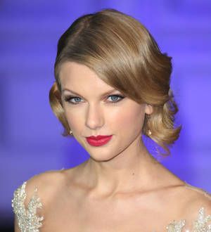 Taylor Swift confirms London house-hunt