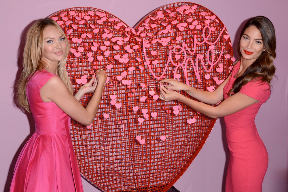 5 Tips for Surviving Valentine's Day (For Couples AND Singles)!