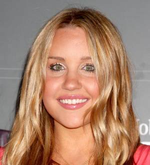 Amanda Bynes apologizes for nasty remarks about her parents