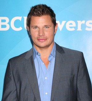 Vanessa Lachey debuts newborn son on Twitter