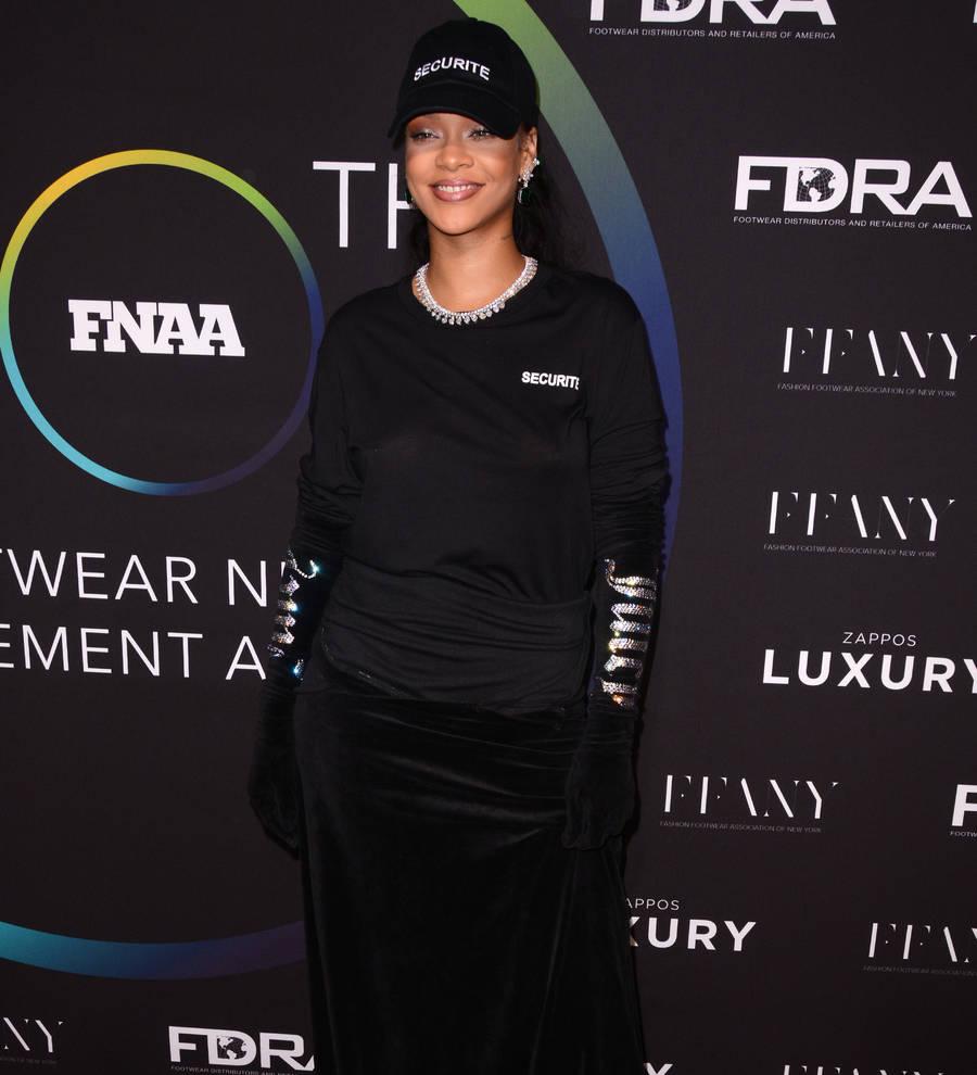 Rihanna undergoes AIDS test with Prince Harry