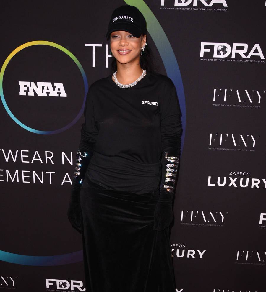 Rihanna undergoes AIDS test with Prince Harry