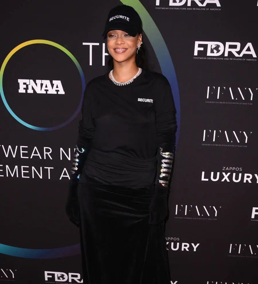 Rihanna undergoes AIDS test with Prince Harry