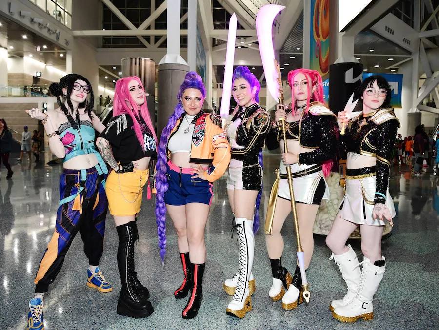 6 Trendy Halloween Costume Ideas!