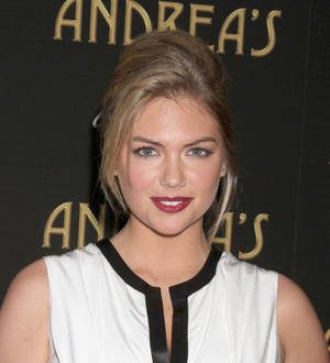 Kate Upton graces Sports Illustrated Swimsuit Issue cover for second year