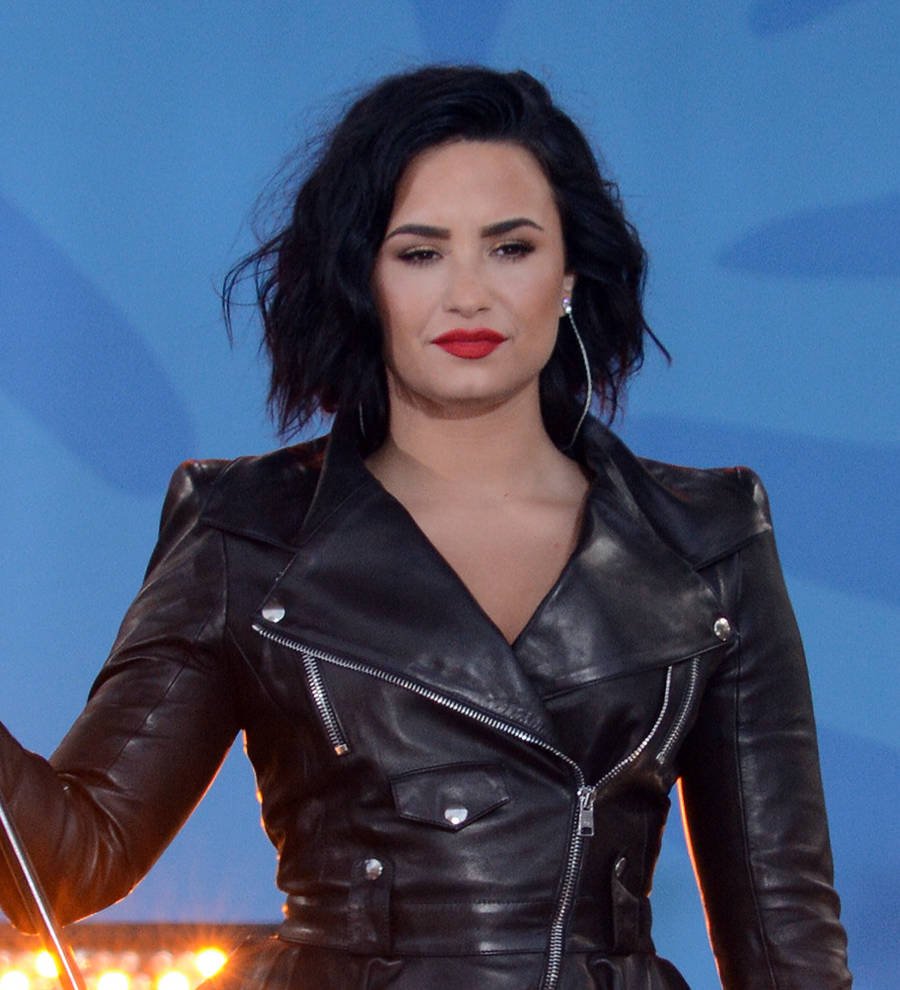 Demi Lovato attacks Americans for lack of world knowledge