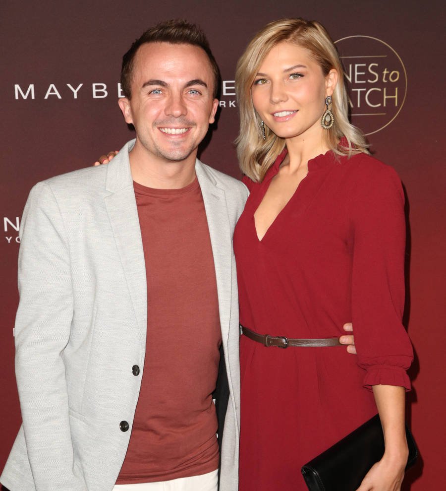 Frankie Muniz's girlfriend journaling their lives to help actor's memory loss