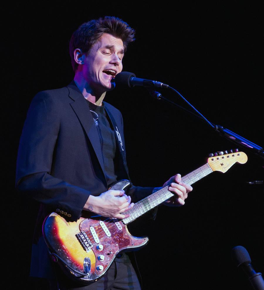 Storm prompts John Mayer to cut concert short