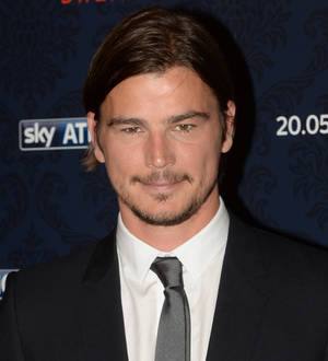 Josh Hartnett embarrassed by John Kerry campaign experience