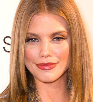 TV stars take off for Israel image boost trip