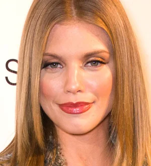 TV stars take off for Israel image boost trip