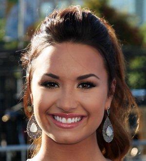 Demi Lovato returns to the stage with trio of shows
