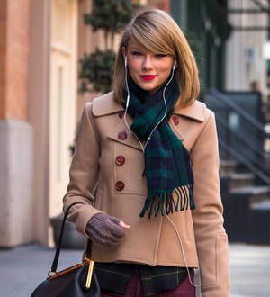 Taylor Swift buys million penthouses in New York - report