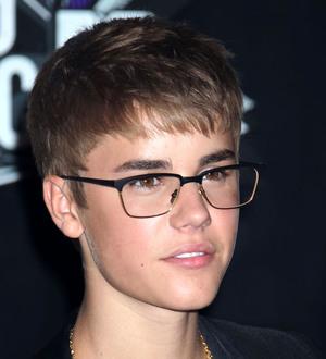 Justin Bieber and Selena Gomez adopt a puppy