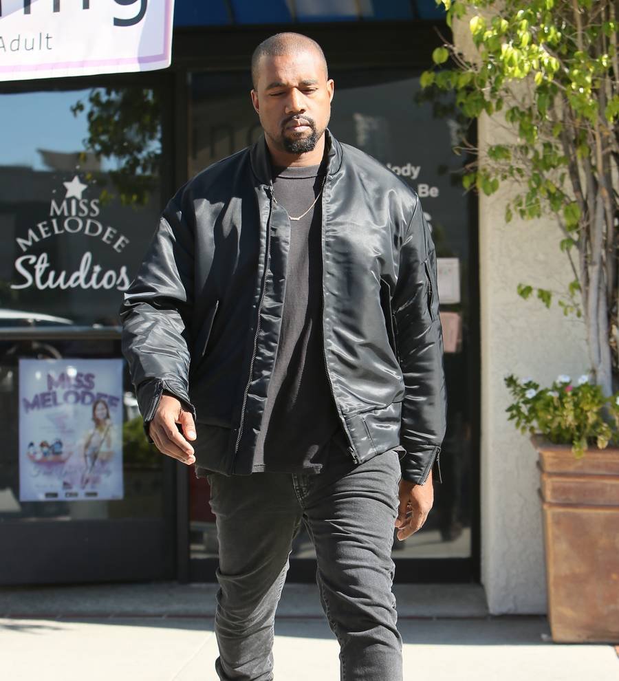 Kanye West asks Mark Zuckerberg for a handout in midst of financial crisis