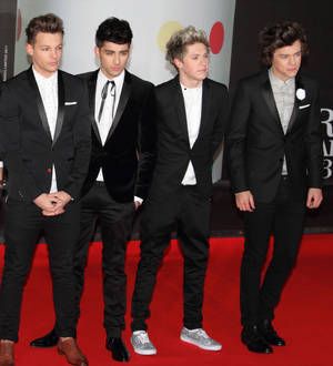One Direction offer condolences after stagehand's death