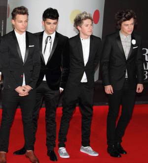 One Direction pranked by U.K. presenters