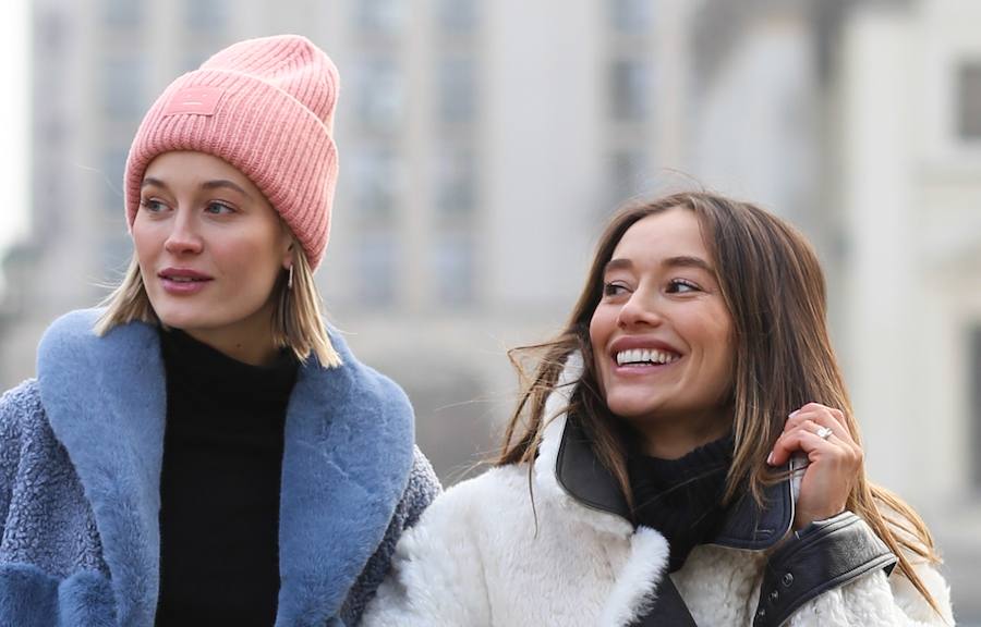 5 Tips To Keep Your Skin Glowing Through The Winter!