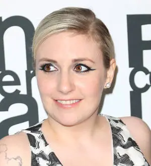 Lena Dunham sparks engagement rumors