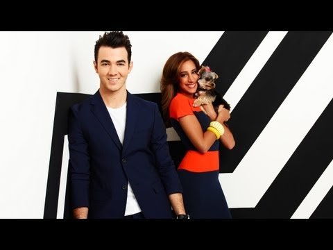 Kevin & Danielle Jonas Play "The Two-Year-Wed Game"!