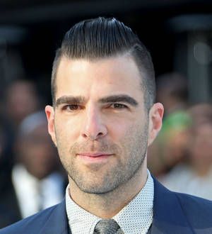 Zachary Quinto shows off banjo skills in U.K. interview