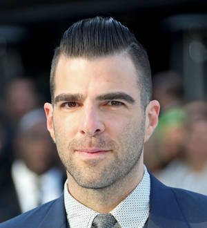 Zachary Quinto shows off banjo skills in U.K. interview