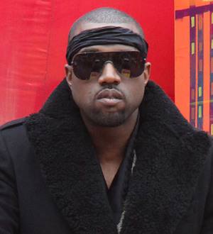 Kanye West Booed at Thanksgiving Parade